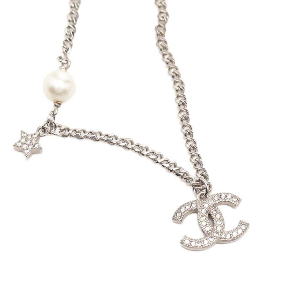 CHANEL Pearl Logo Necklace - Picture 3 of 7